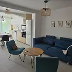 Ferienhaus Maison Avec Exterieur A 150 Metres De La - 4 Climatisees