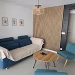 Maison Avec Exterieur A 150 Metres De La - 4 Climatisees Ferienhaus *