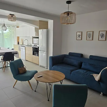Prázdninový dům Maison Avec Exterieur A 150 Metres De La - 4 Climatisees