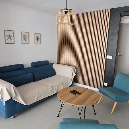 Maison Avec Exterieur A 150 Metres De La - 4 Climatisees Ferienhaus *