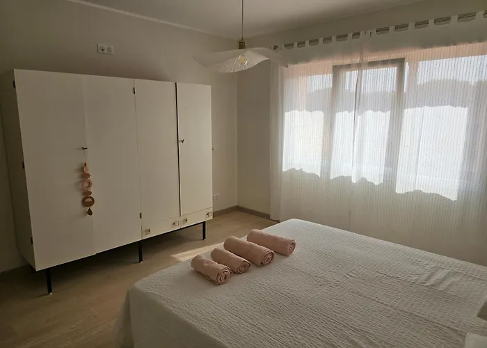 Maison Avec Extérieur à 150 Mètres De La - 4 Climatisées *
